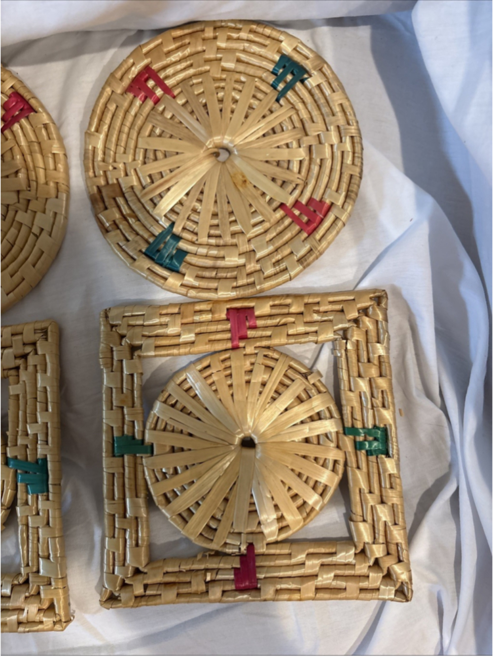 Lot 4 Vintage Woven Raffia Trivets Boho Straw Rattan Hot Pads Handmade 1059 - Picture 5 of 5